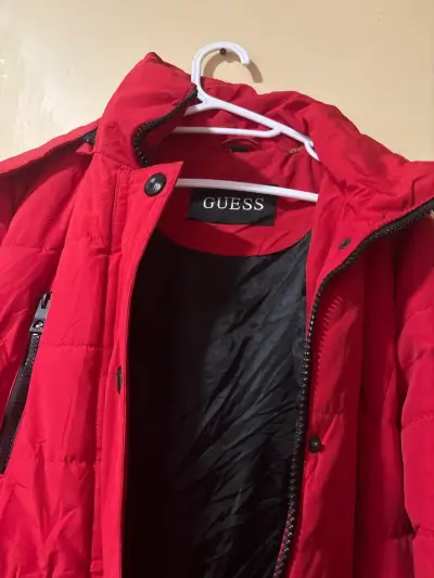 Chaqueta roja acolchada - miniatura 2