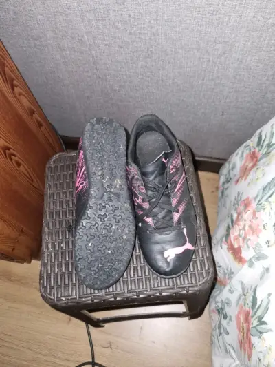 Zapatillas negras deportivas puma - miniatura 3