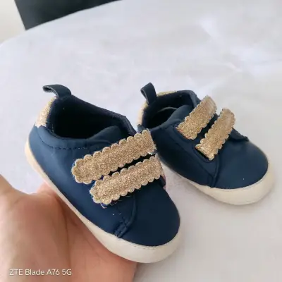Zapatos de bebé rosados con brillo - miniatura 3