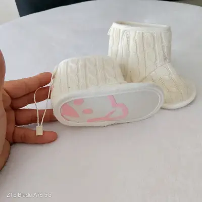 Zapatos de bebé rosados con brillo - miniatura 5