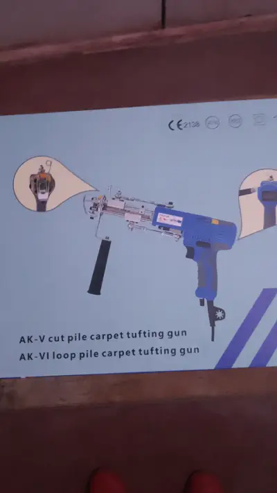 Pistola de tufting AK-V para alfombras - miniatura 1