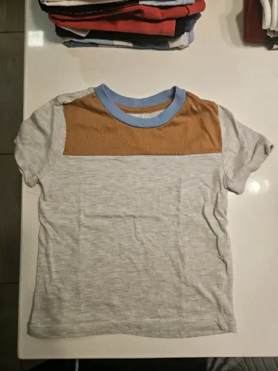 Polera DKNY talla 5 - miniatura 1