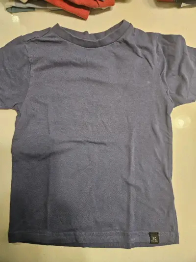 Polera azul de niño kc talla 5 - miniatura 1