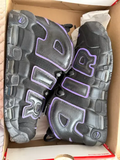 Zapatillas deportivas negras y moradas - miniatura 1