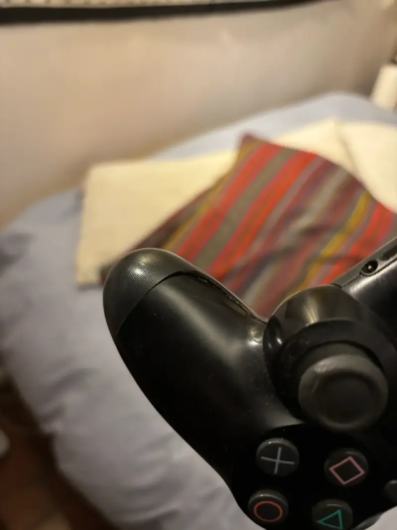 Consola PS4 Pro 1tb con juegos y control - 3