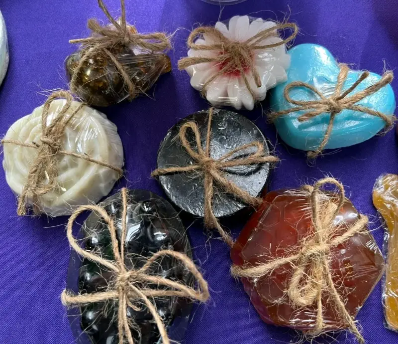 Jabones artesanales variados