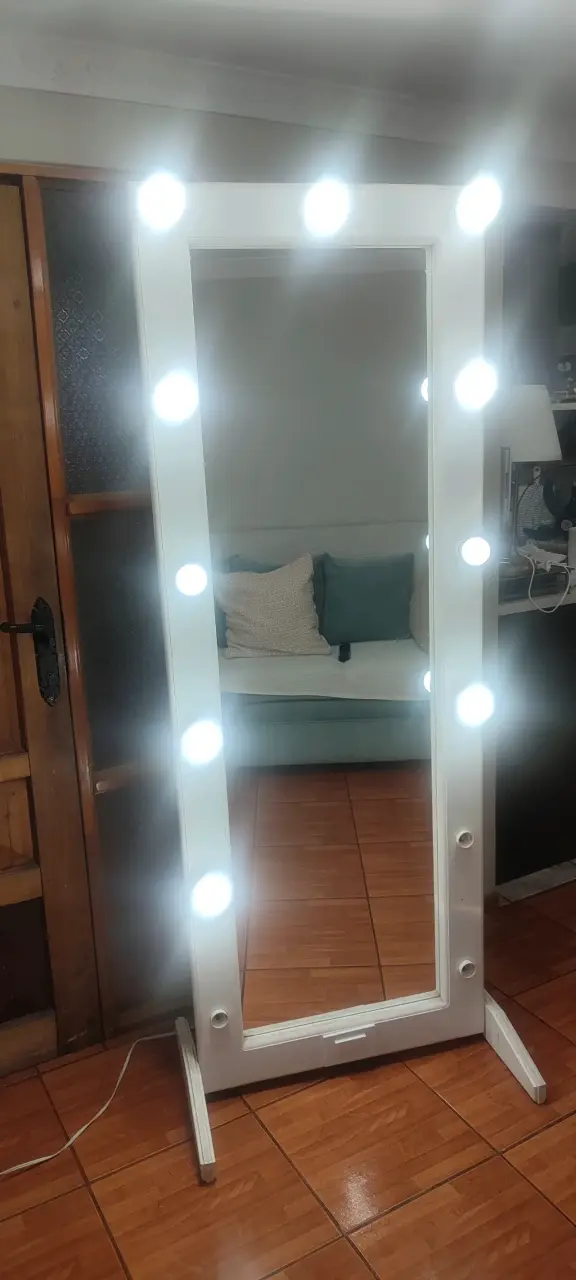 Espejo de pie con luces LED - 3