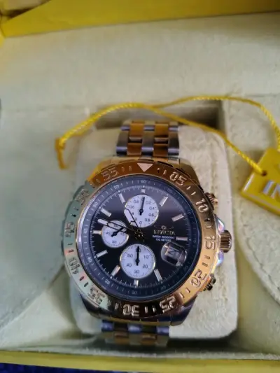 Reloj Invicta bicolor cronógrafo - miniatura 4