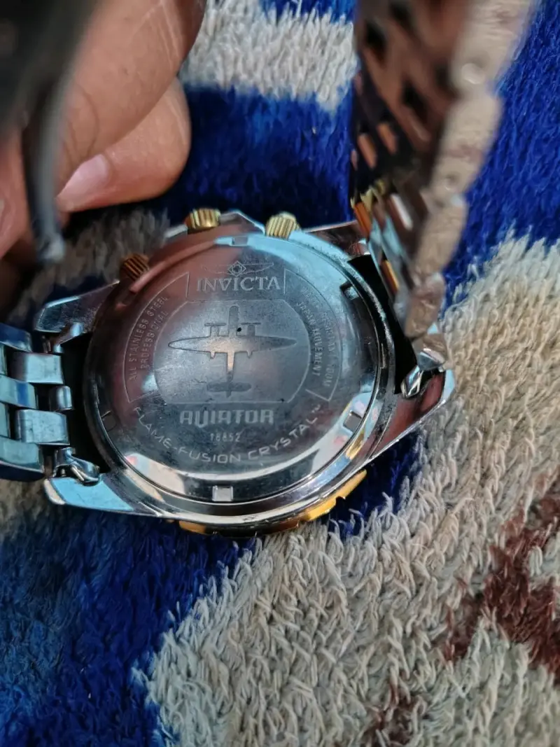 Reloj Invicta bicolor cronógrafo - 5