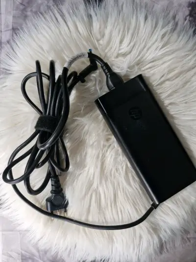 Cargador HP 200W con cable - miniatura 2