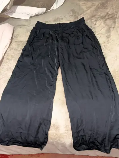 Pantalon de seda negro talla 46 / ASH - miniatura 2