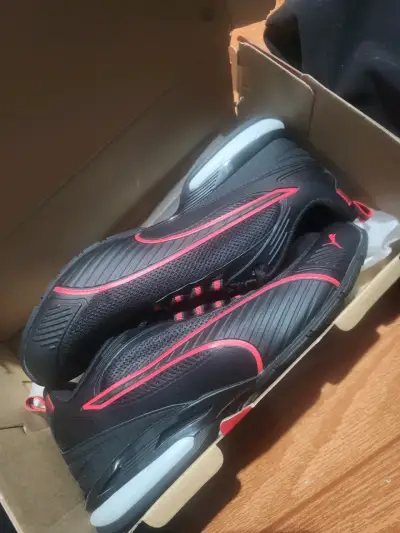 Zapatillas negras deportivas - miniatura 1