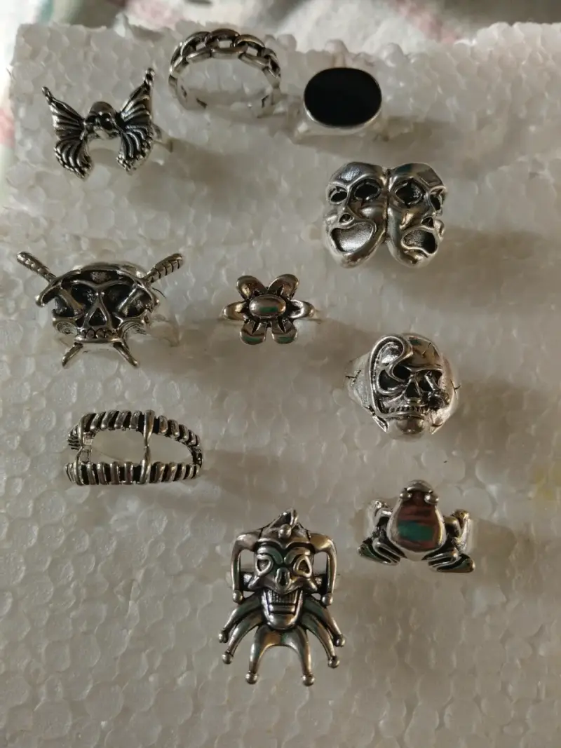 Set de anillos dorados variados - 3