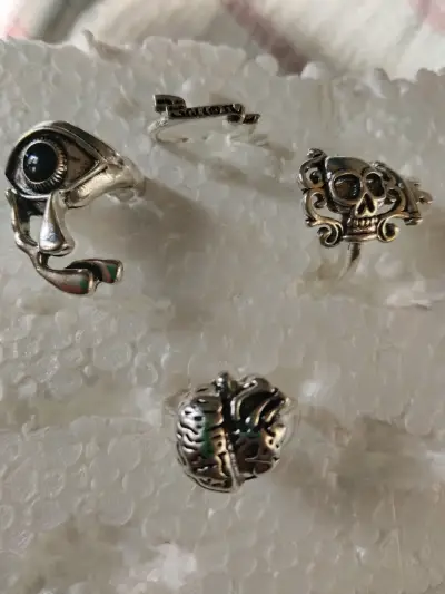 Set de anillos dorados variados - miniatura 5
