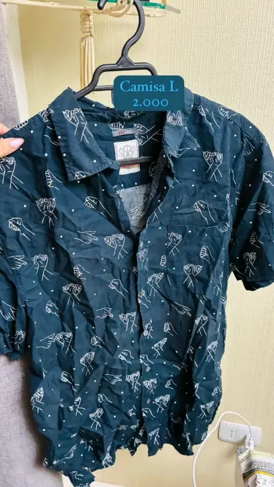 Camisa azul estampada talla L - miniatura 3