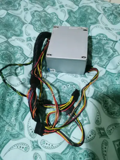 Fuente de poder para PC usada - miniatura 1