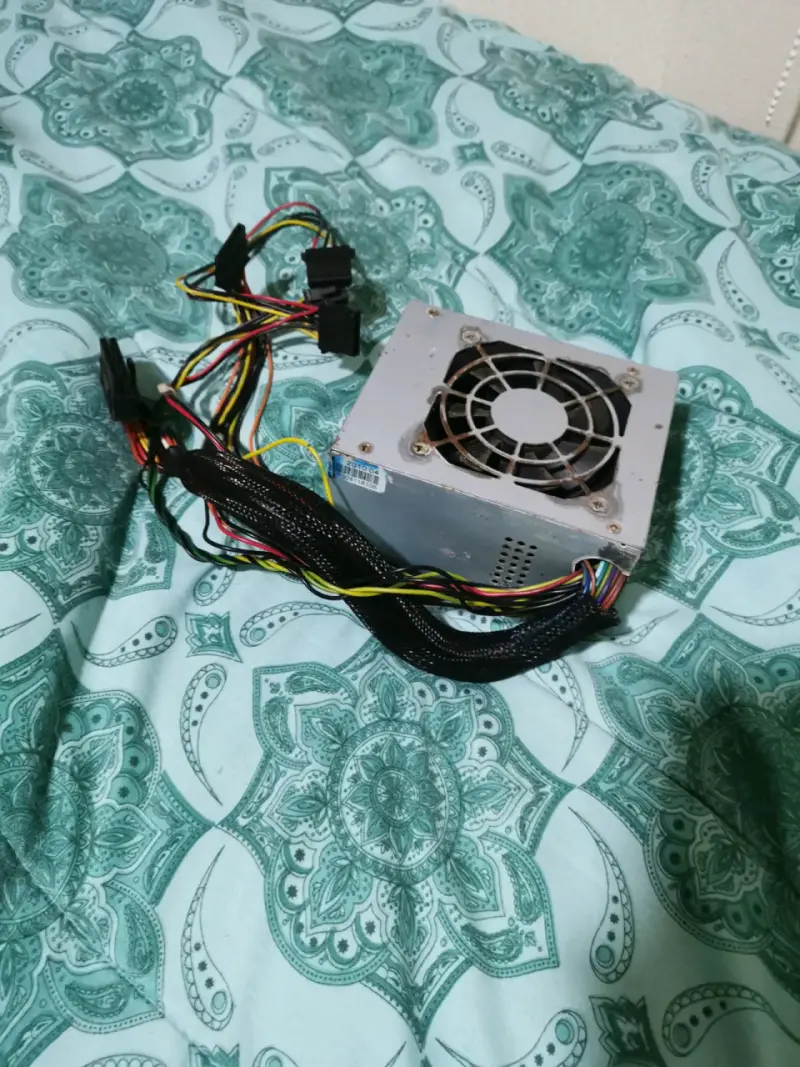 Fuente de poder para PC usada - 2