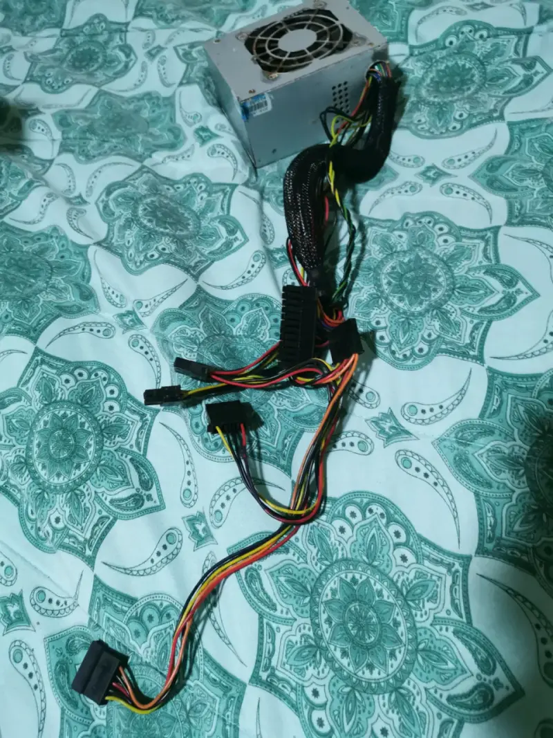 Fuente de poder para PC usada - 3