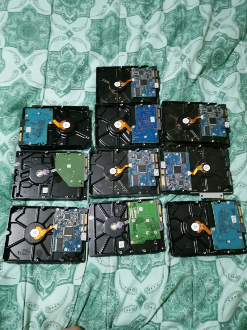 Lote de discos duros usados - 1