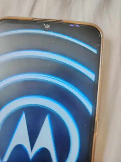 Smartphone con pantalla táctil - miniatura 3
