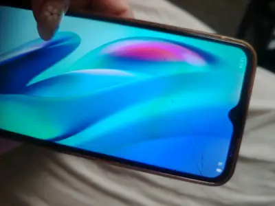 Smartphone con pantalla táctil - miniatura 6