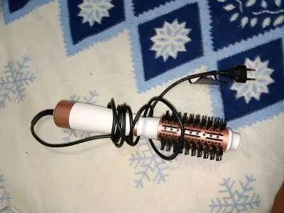Cepillo eléctrico para el cabello - miniatura 3