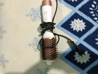 Cepillo eléctrico para el cabello - miniatura 8