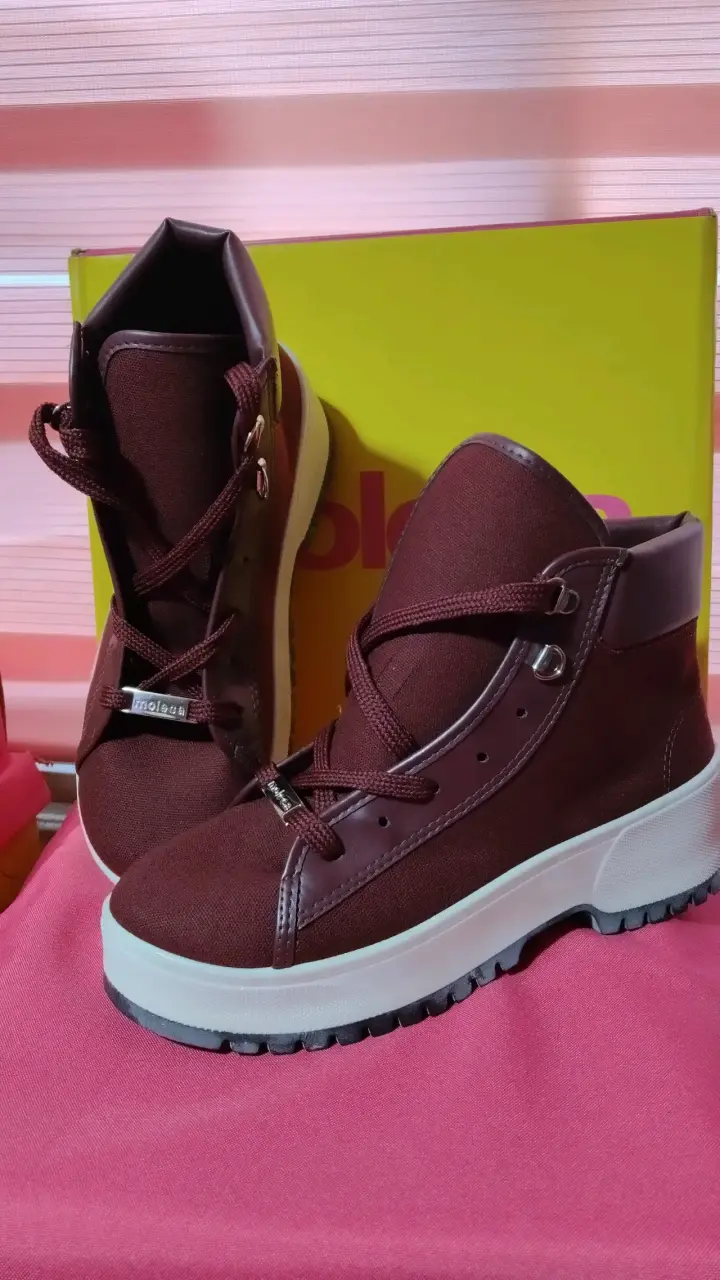 Botas urbanas burdeo Moleca