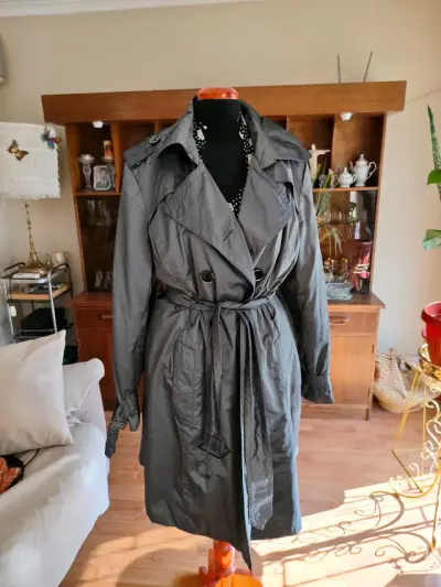 Trench coat gris de mujer - miniatura 1