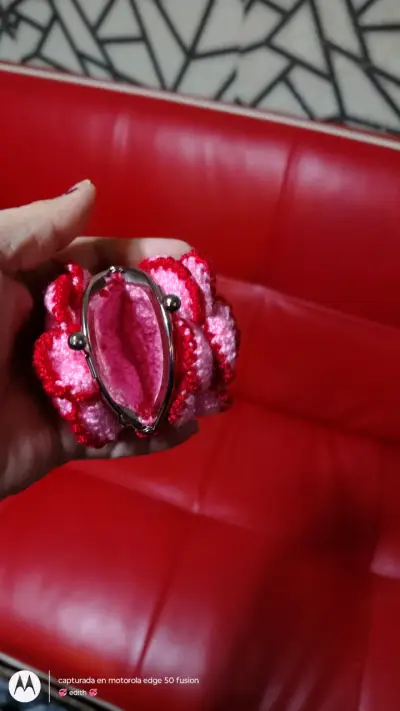 Monedero de crochet rojo y rosa - miniatura 1
