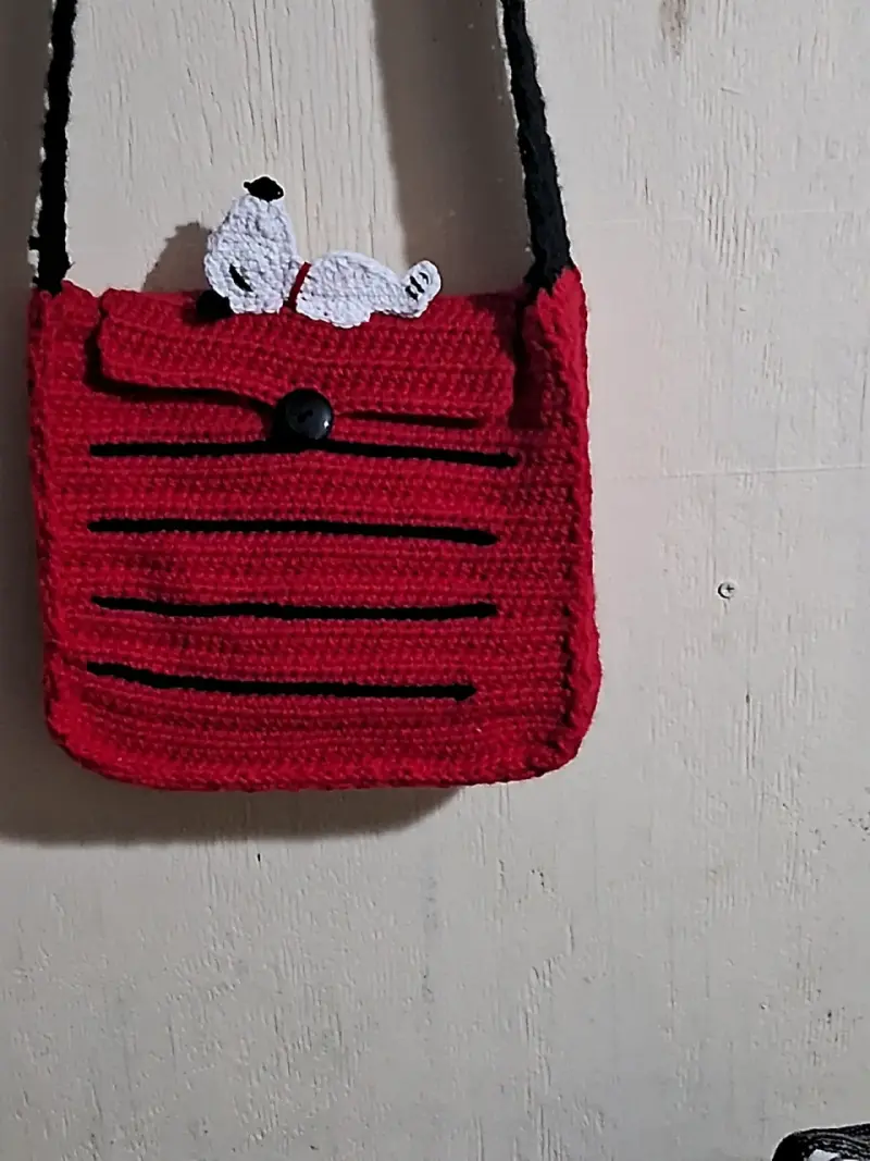 Cartera tejida roja artesanal - 3