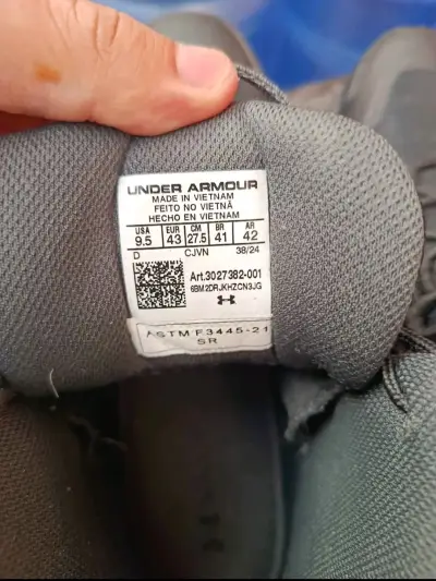 Zapatillas Under Armour negras talla 42 - miniatura 1