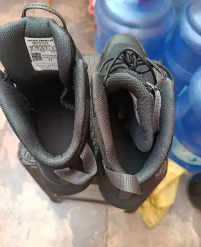 Zapatillas Under Armour negras talla 42 - miniatura 2