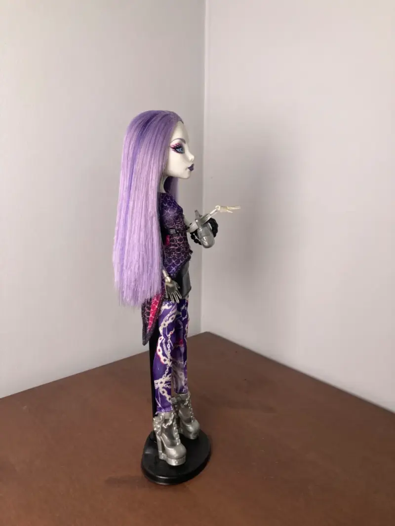 Monster High Spectra Vondergeist - 3