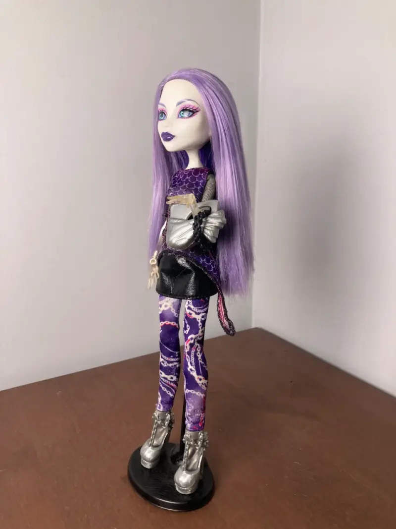 Monster High Spectra Vondergeist - 4
