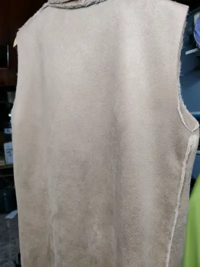 Chaleco largo beige con bolsillos - miniatura 2