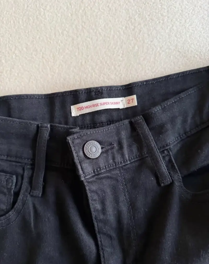 Jeans Levi’s 720 High Rise Super Skinny – Talla 27 - 2