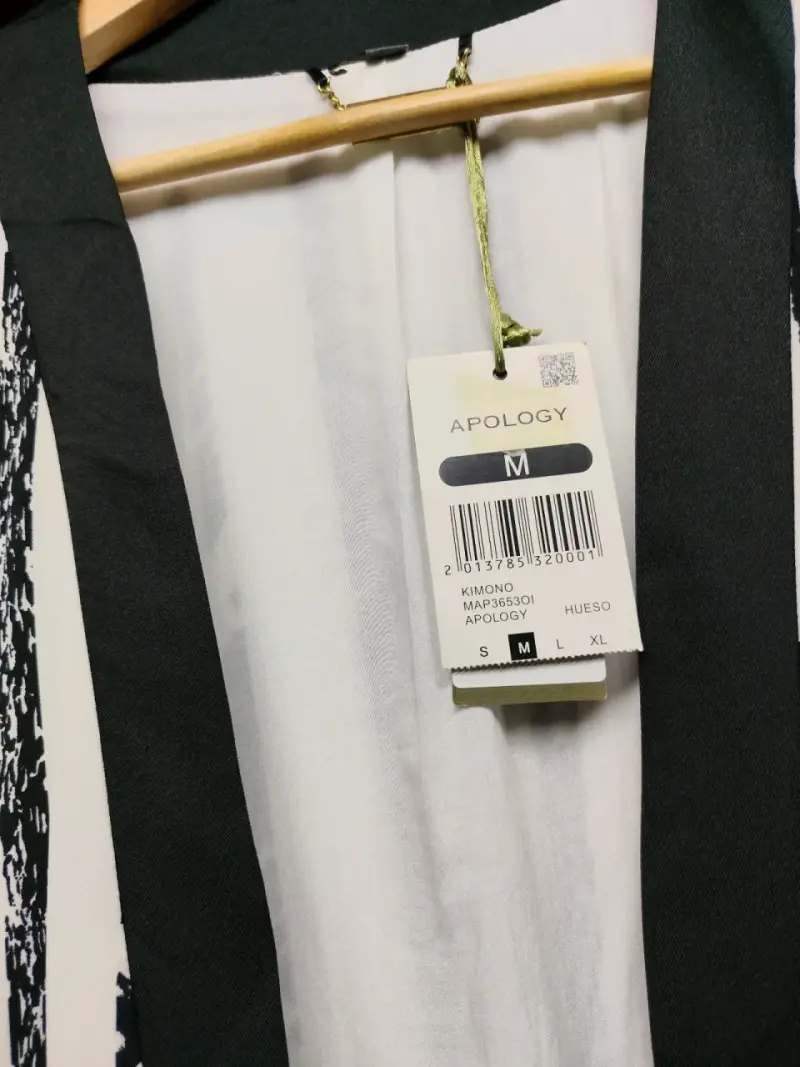 Kimono blanco con rayas negras - 3