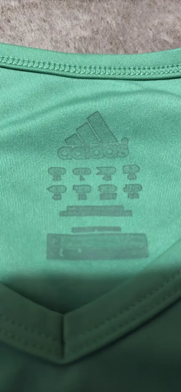 Polera verde deportiva Adidas - 3