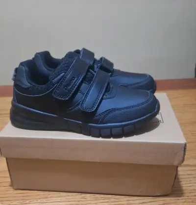 Zapatos deportivos Pluma negros con velcro - miniatura 1