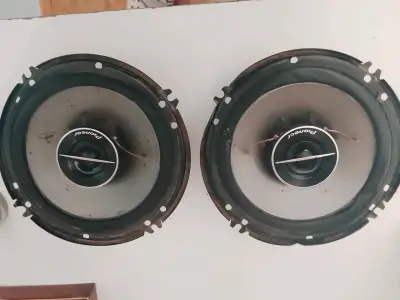 Parlantes Pioneer 250W usados - miniatura 2