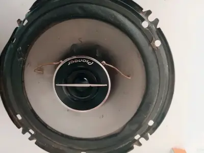 Parlantes Pioneer 250W usados - miniatura 4