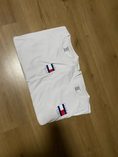 Poleras blancas Tommy Jeans - miniatura 1