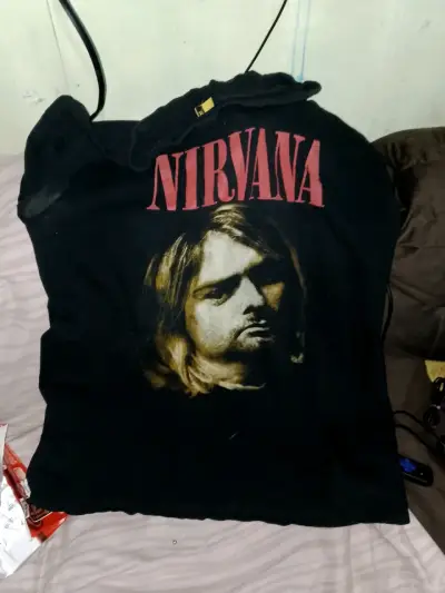 Polera negra metal - miniatura 1