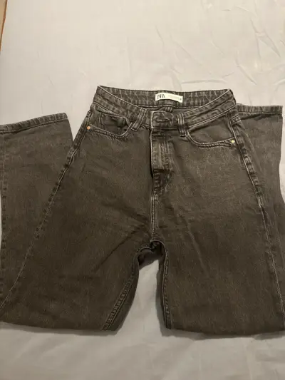 Jeans negros Zara mujer mom. - miniatura 1