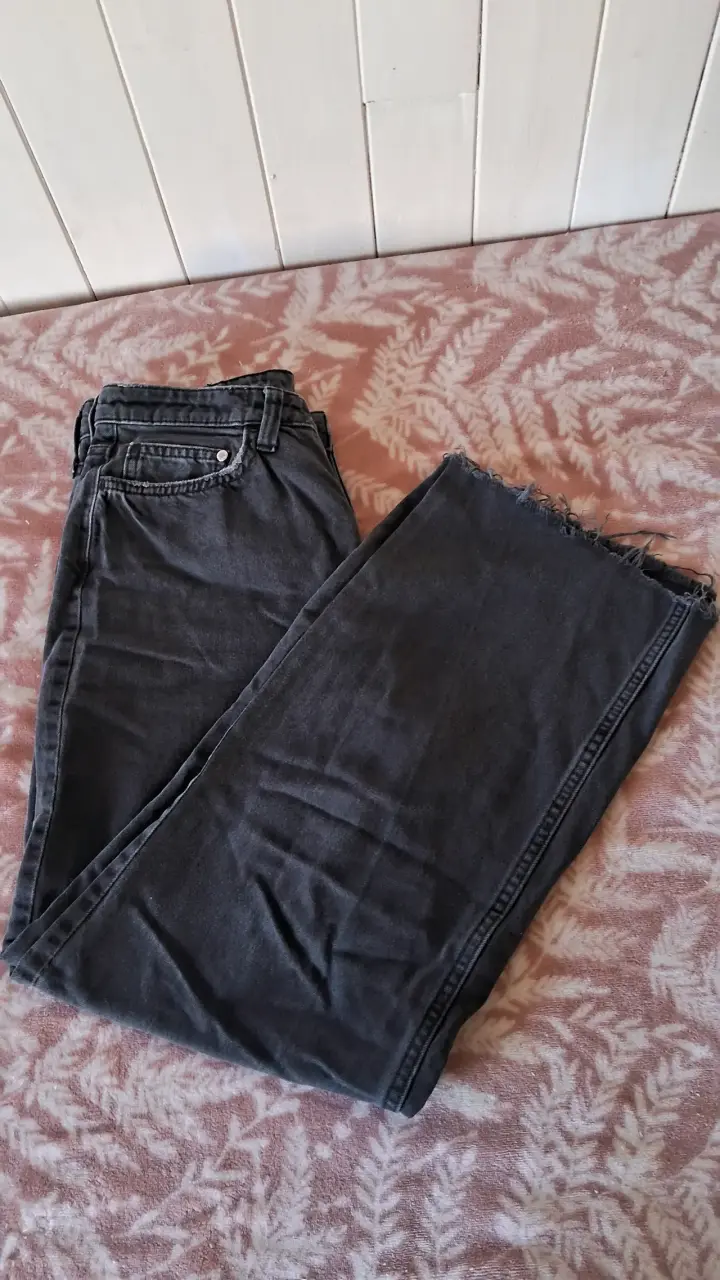 Jeans negros clásicos - 3