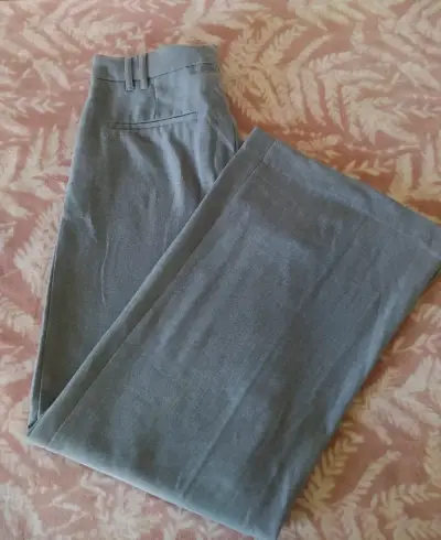 Pantalón gris formal - miniatura 1