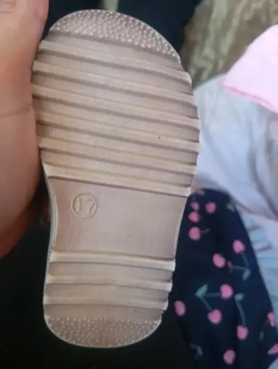 Botines café claro  para niñas - miniatura 5