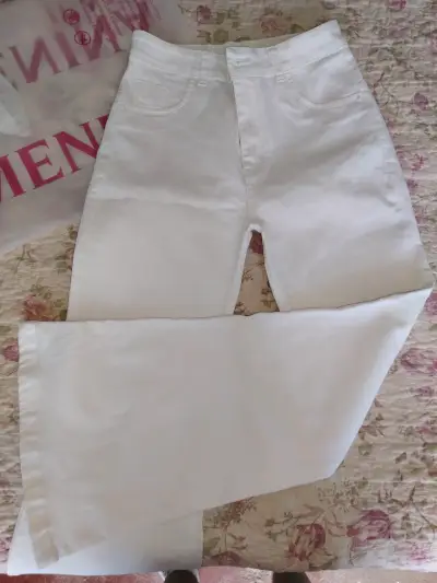 Pantalones blancos de mezclilla - miniatura 1