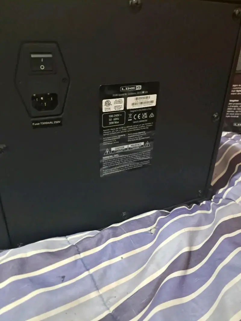 Amplificador de guitarra Line 6 20W - 3